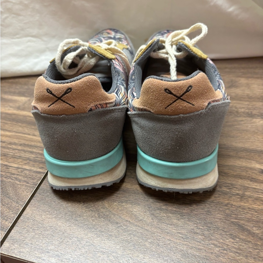 inkkas Multicolor Patterned Athletic Sneakers in Gray, Pink, Yellow, Teal - Picture 7 of 8